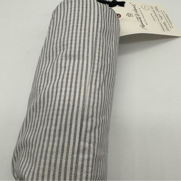 Hearth & Hand with Magnolia Organic Microstripe sour Cream King Pillowcase set - Picture 7 of 10